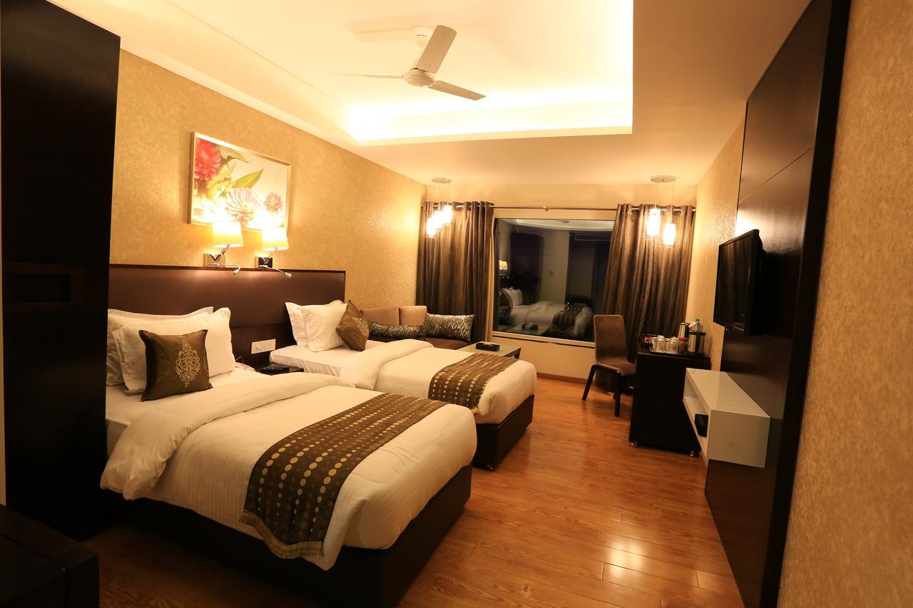 Nandan Kanan Hotel & Resort Sipra Bagian luar foto