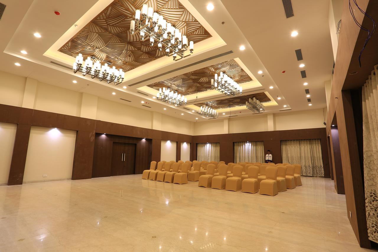 Nandan Kanan Hotel & Resort Sipra Bagian luar foto